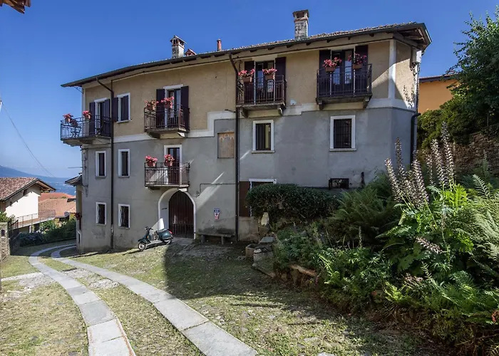 Apartament Complex Levoasi *